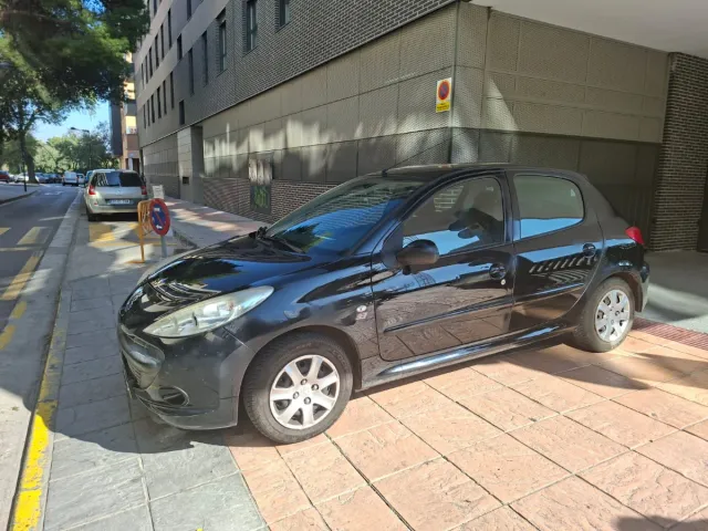 Peugeot 206 2012