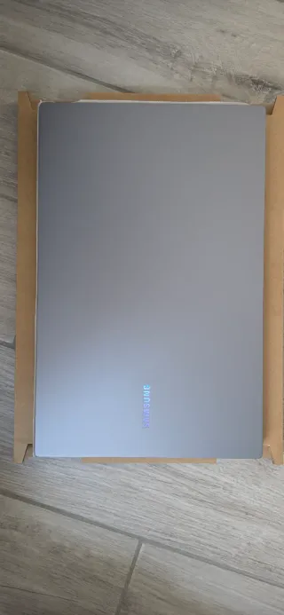 Samsung Galaxy Book4 15.6” i3 | 8GB RAM | 256GB 