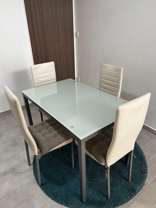 Mesa de comedor cristal y metal 