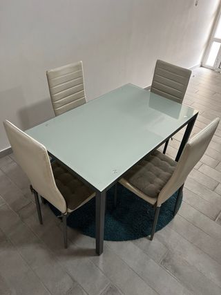 Mesa de comedor cristal y metal 