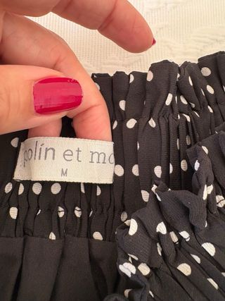 Falda plisada negra lunares blancos, talla 38