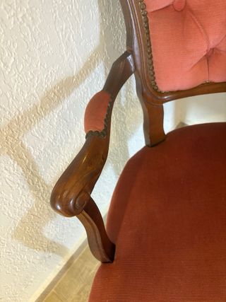 Preciosa silla antigua de terciopelo 