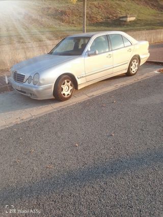 Mercedes-Benz Clase E 2002