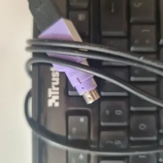 Teclado y ratón Trust negro/morado