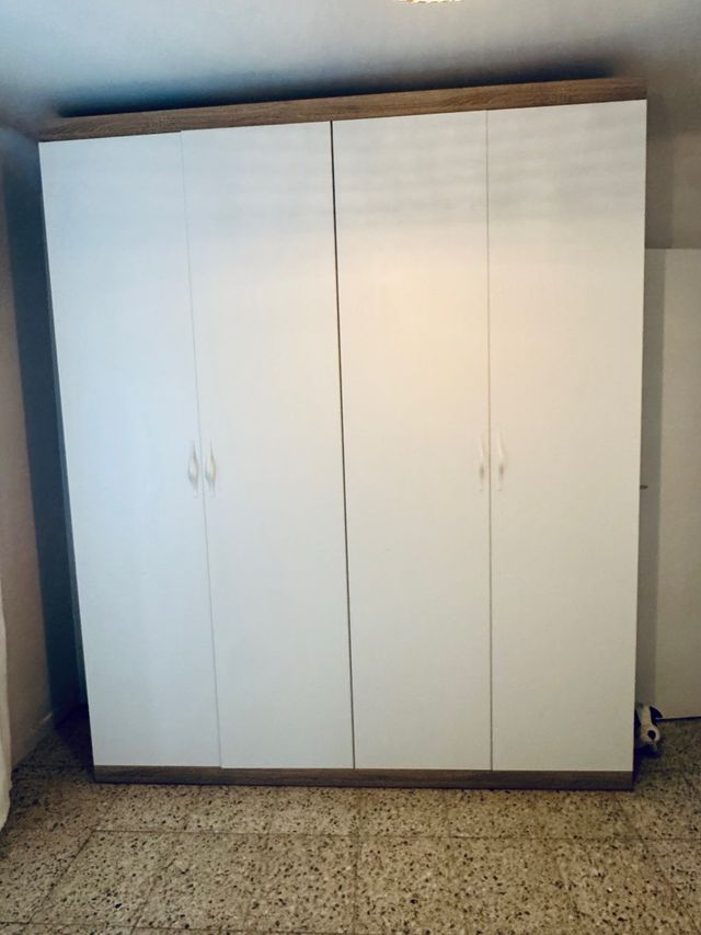 Armario de 2,30 metros en blanco y madera 