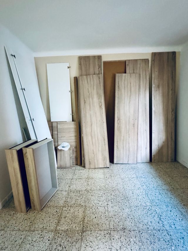 Armario de 2,30 metros en blanco y madera 