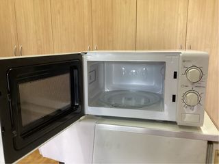 Microondas blanco