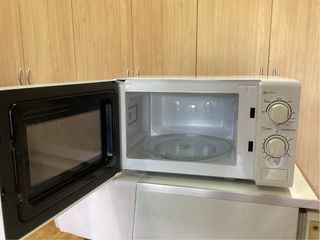 Microondas blanco