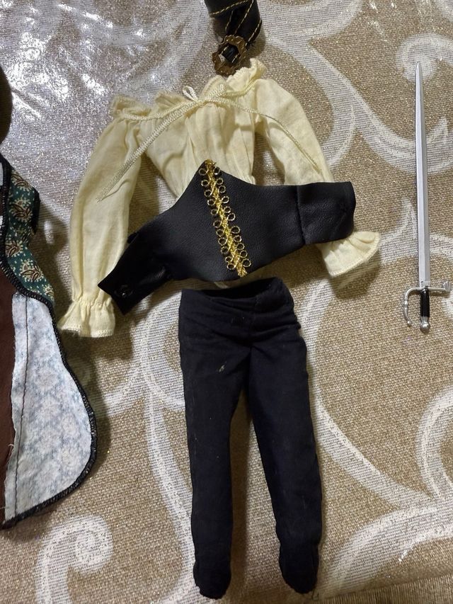 Completo Barbie Angelica Pirates of  Carabbean 