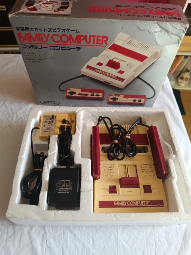 Nintendo Family Computer Consola Beige/Rojo