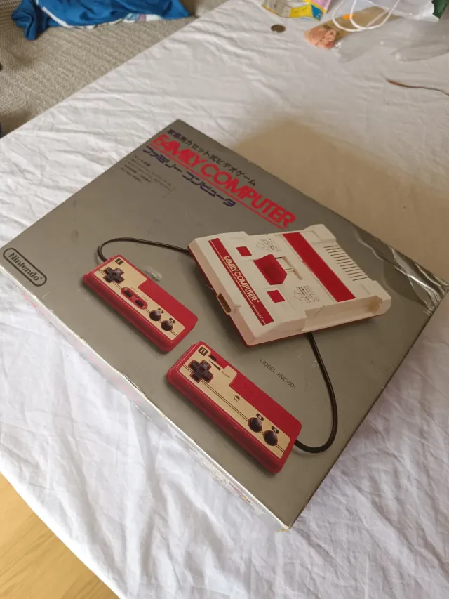 Nintendo Family Computer Consola Beige/Rojo