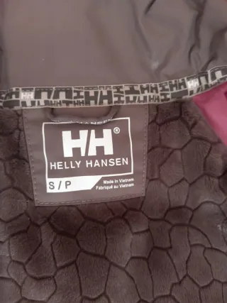Chaqueta Helly Hansen marrón y rosa