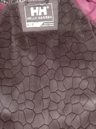 Chaqueta Helly Hansen marrón y rosa