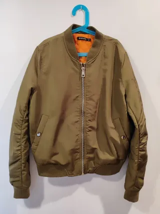 Cazadora Bomber Stradivarius Talla S. 