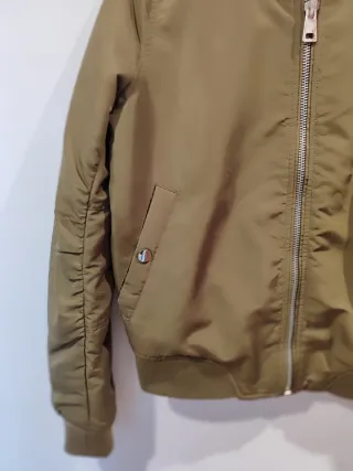 Cazadora Bomber Stradivarius Talla S. 