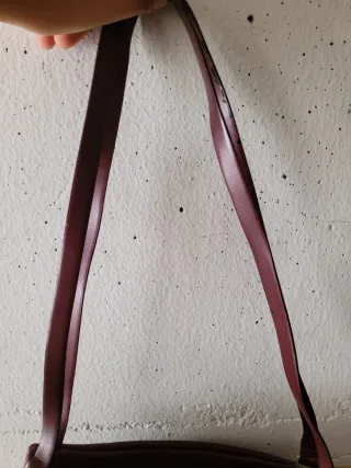 Bolso de hombro rojo como nuevo