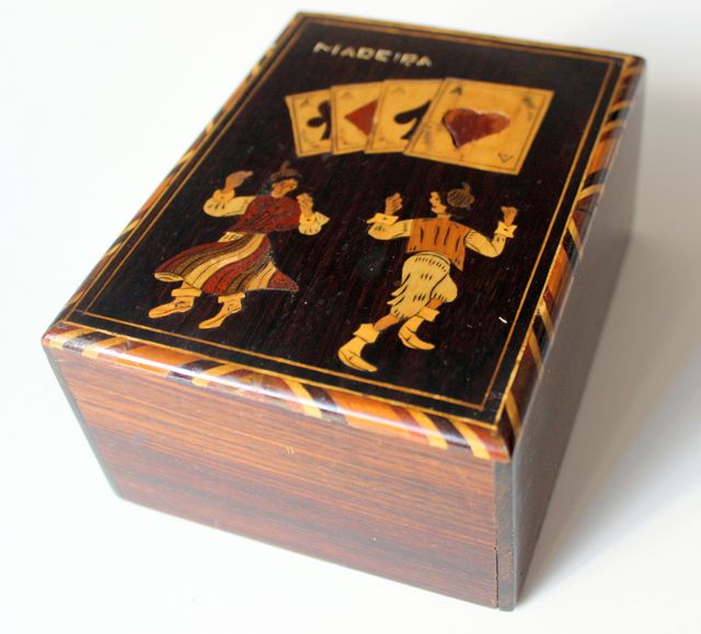Caja de madera para naipes Madeira