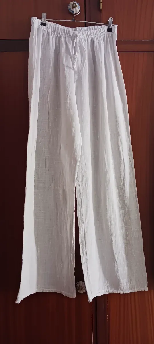 Pantalones anchos de algodón blanco y negro. 10€x1