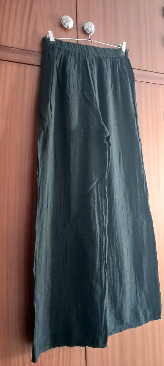 Pantalones anchos de algodón blanco y negro. 10€x1