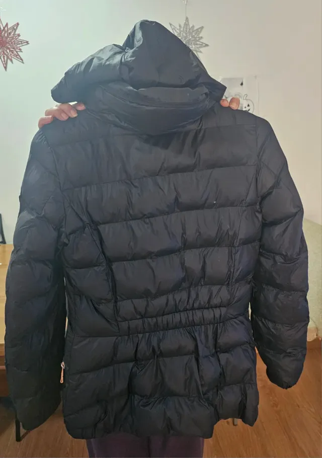 Chaqueta acolchada negra mujer