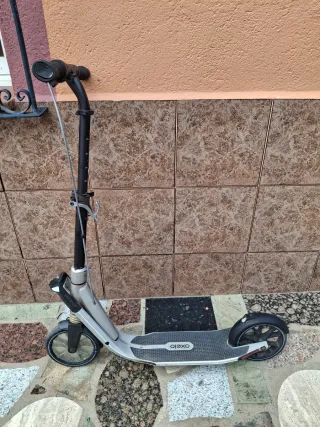 2 Patinetes para adultos modelo Oxelo
