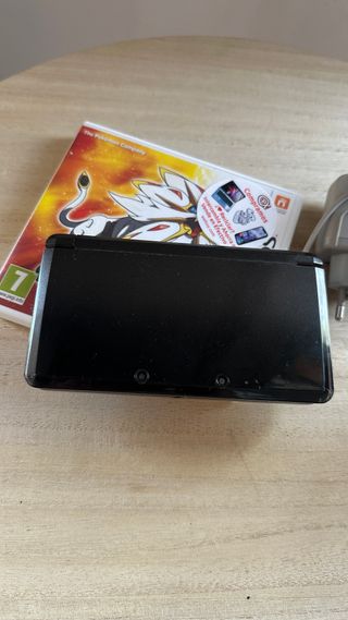 Nintendo 3DS + Juego Pokémon Sol