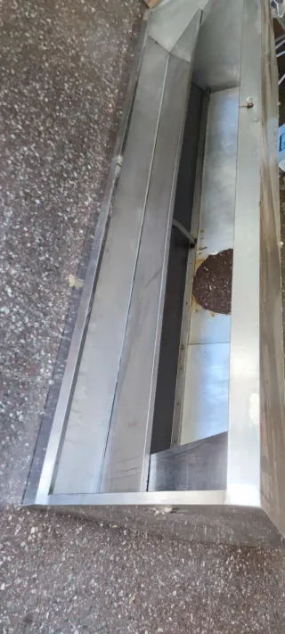 Campana extractora de cocina con extintor
