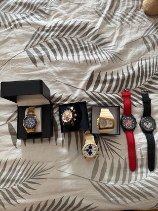 Lote de relojes (imitación y originales)
