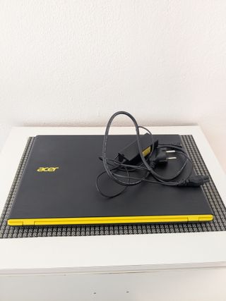 Portátil Acer Aspire Amarillo