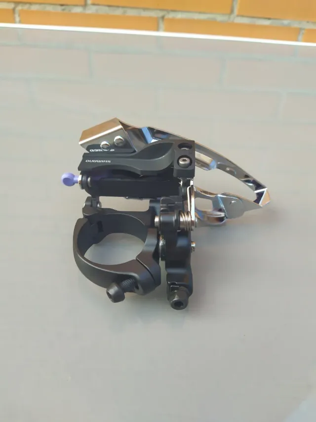 3x10-11v SHIMANO XT FD-T8000 desviador delantero.