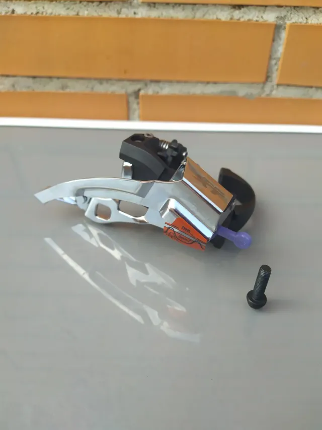 3x10-11v SHIMANO XT FD-T8000 desviador delantero.