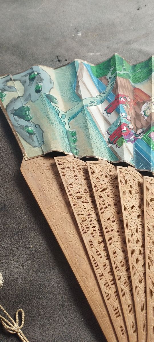 Ventaglio cinese Mil Caras con scatola