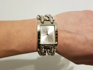 Reloj. Guess