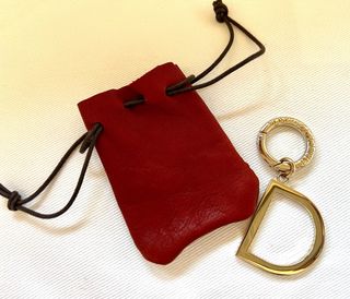 Portachiavi lettera D Purification García oro