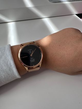 Garmin Vivomove Luxe bañado en oro 18k