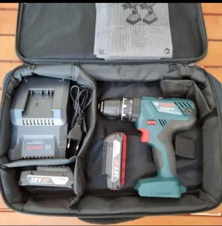 Taladro Bosch 18V con Cargador y Batería