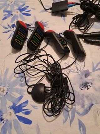 Mandos Buzz + Micrófonos Singstar