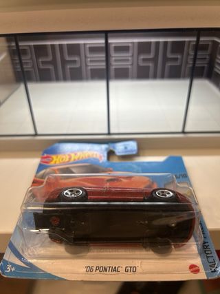 Hot Wheels 2021 Pontiac GTO Naranja