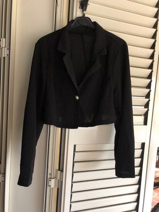 Blazer nero corto