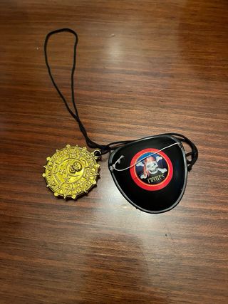 Lote disfraces pirata; bruja y sombrero viuda