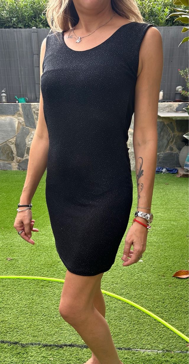 Vestido de fiesta negro brillante