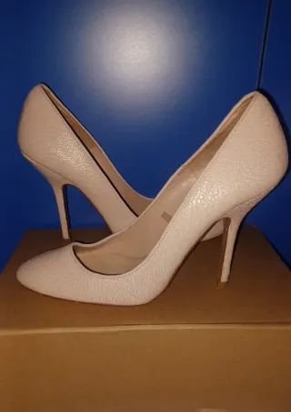 Zapatos de tacón Zara rosa