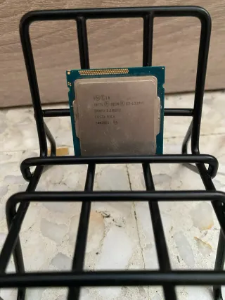 Intel Xeon E3-1220 v2 CPU
