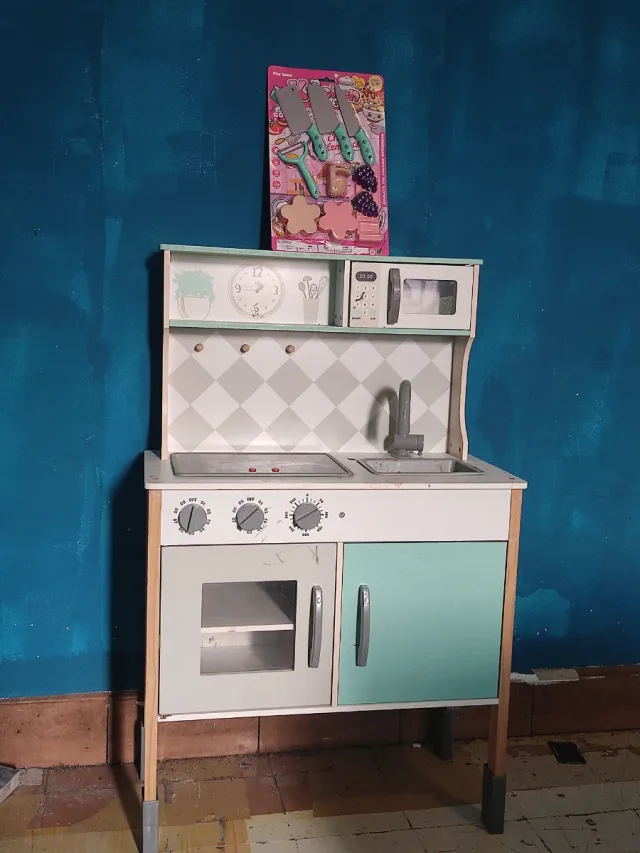 Cocina de juguete con accesorios