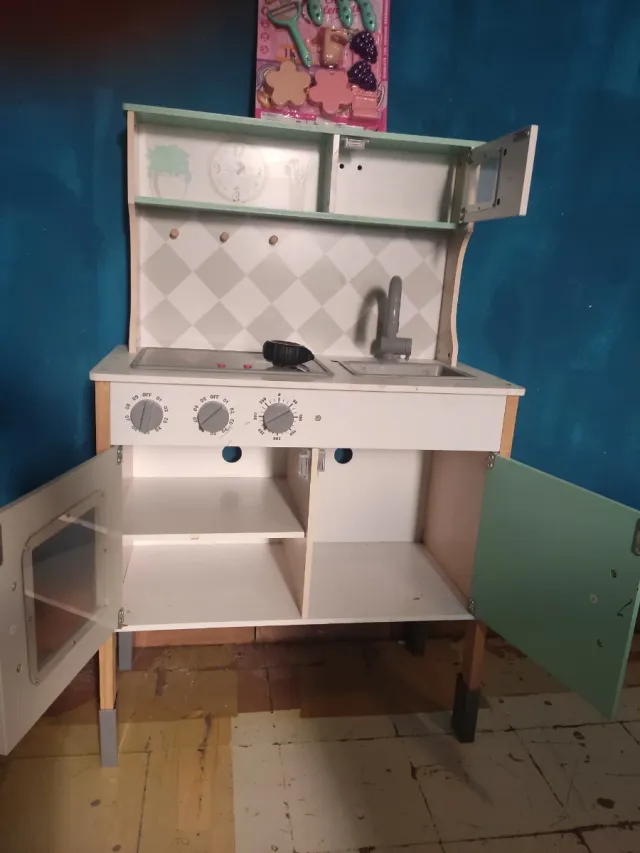 Cocina de juguete con accesorios