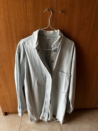 Chaqueta tejana larga Zara