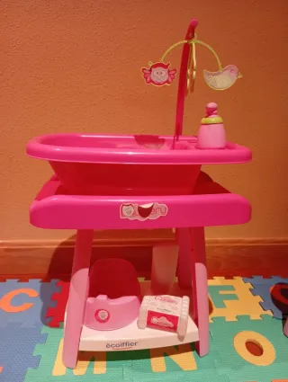 Trona y accesorios para muñecas