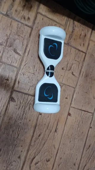 Hoverboard con asiento blanco