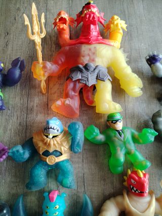 Lote Figuras de acción flexibles Goo jit zu