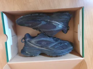 Zapatillas Lacoste LOO3 NEO SHOT Negras